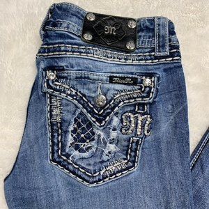 Miss Me Women’s Straight Embroidered Bling Jeans Size 31 x 28.5”
